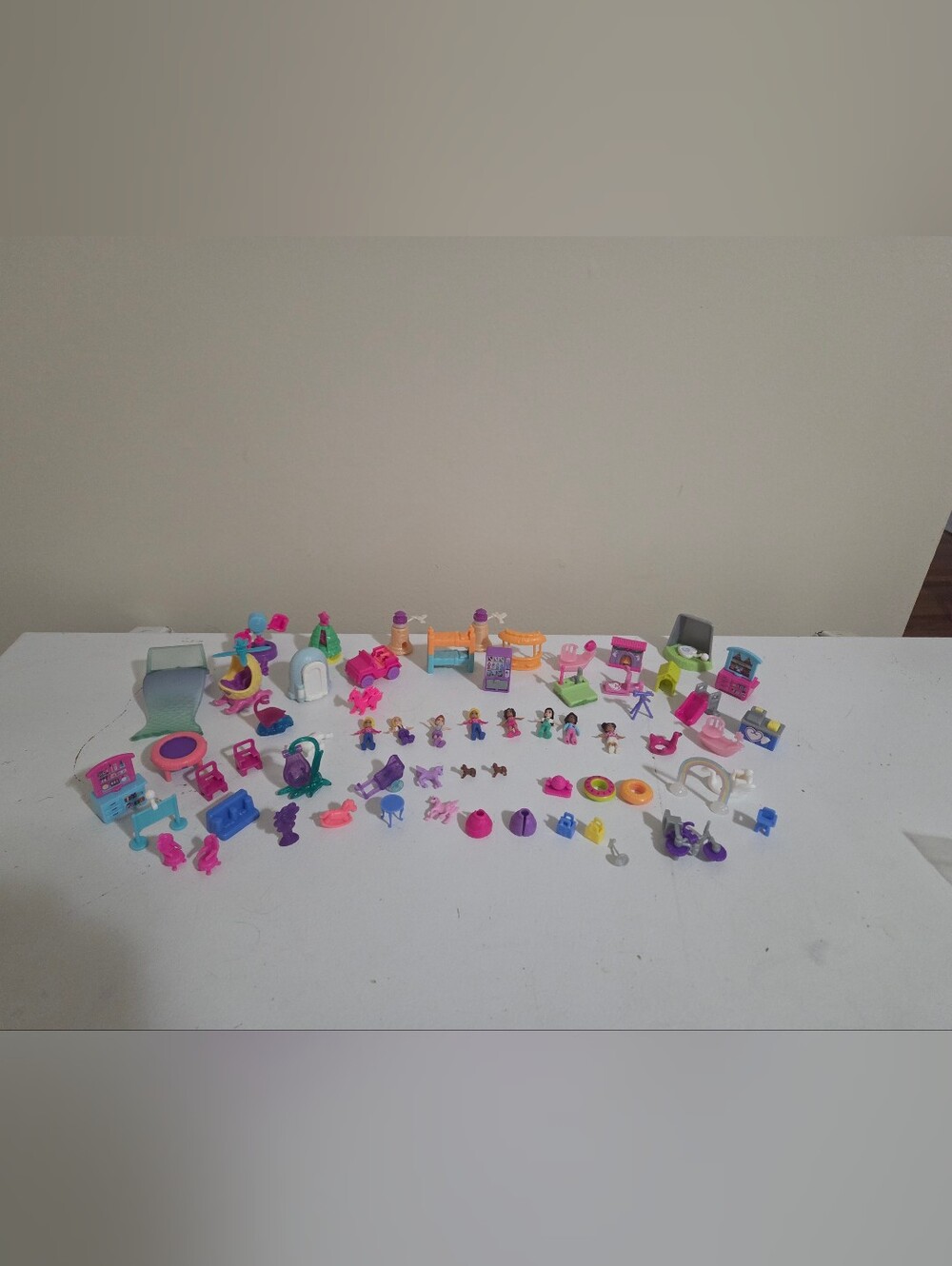 Mattel Polly Pocket Dolls & Accessories.